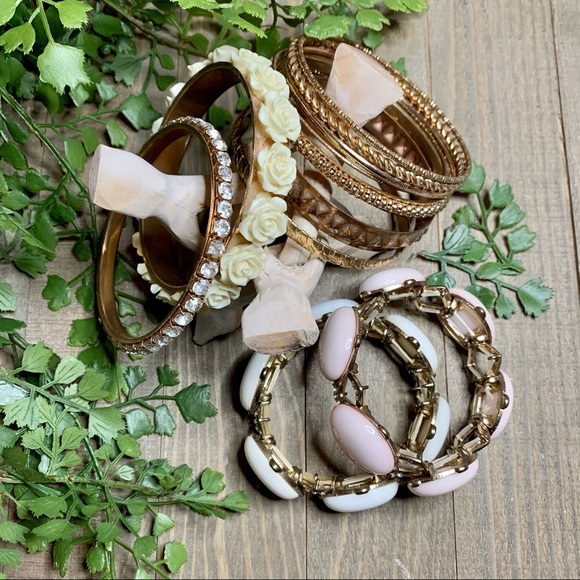12 Unique Costume Jewelry Bracelets Mix & Match - Picture 7 of 7